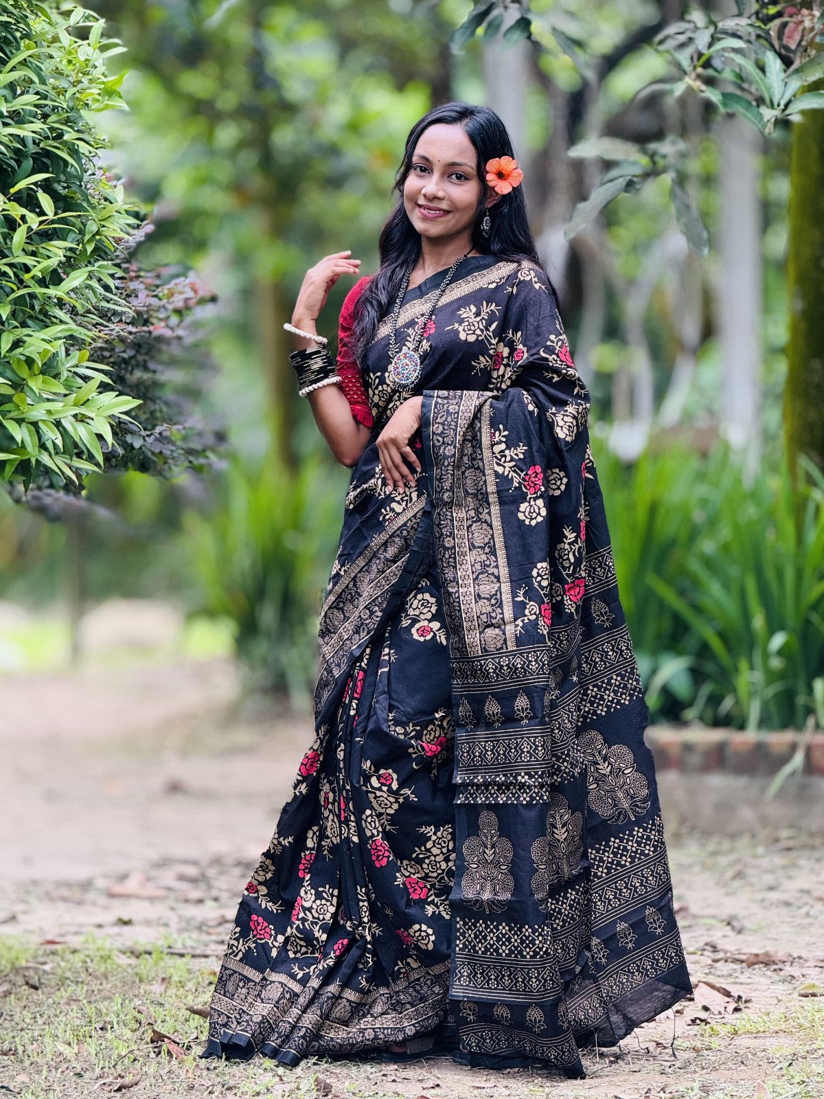 ধুপিয়ান সিল্ক শাড়ি কালেকশন